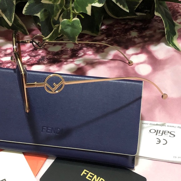 Authentic Fendi Sunglasses - Picture 9 of 14